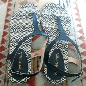 DONATED 6/30/2024 - Natural Woven Oaxacan Sandals : Size 8